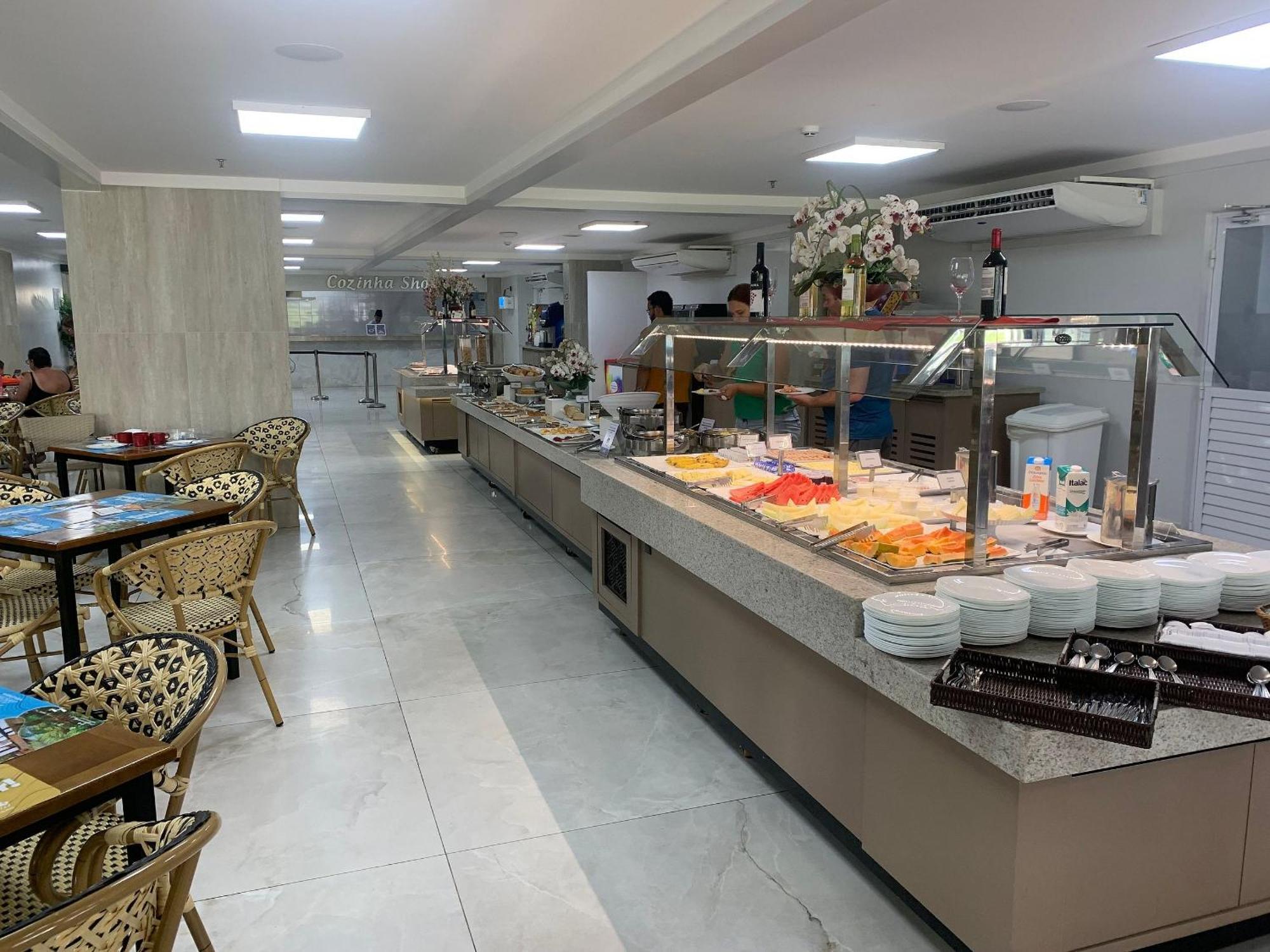 Hotel Spazzio Diroma Cafe Da Manha E Acesso Ao Acqua Park Калдас Новас Екстериор снимка