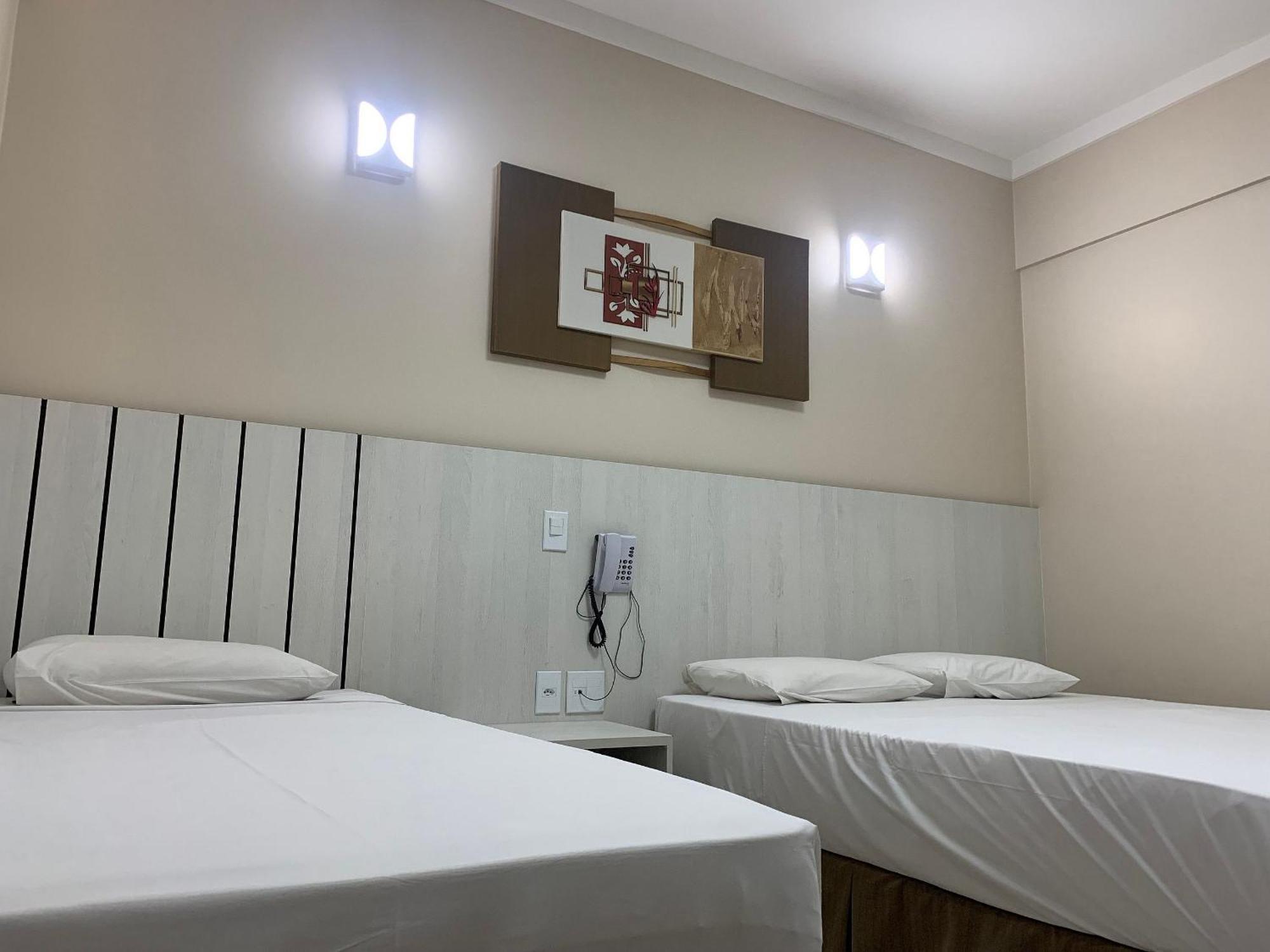 Hotel Spazzio Diroma Cafe Da Manha E Acesso Ao Acqua Park Калдас Новас Екстериор снимка