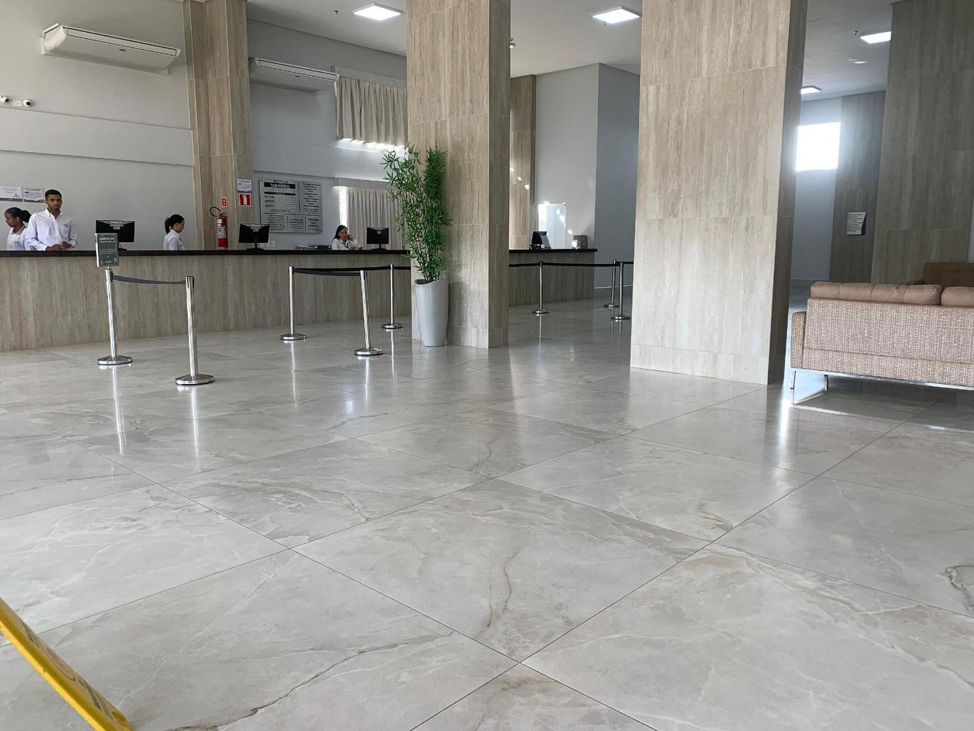 Hotel Spazzio Diroma Cafe Da Manha E Acesso Ao Acqua Park Калдас Новас Екстериор снимка