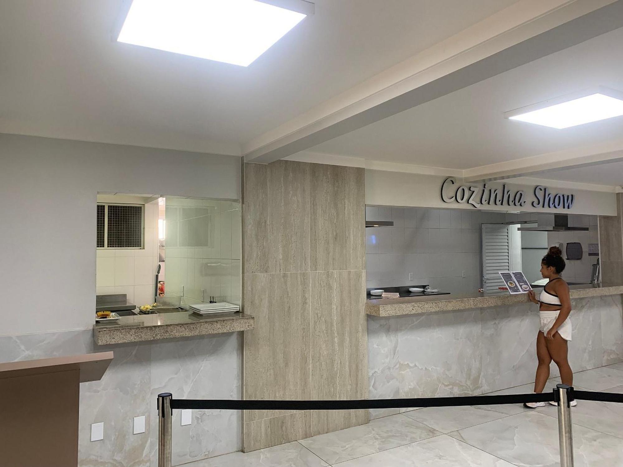 Hotel Spazzio Diroma Cafe Da Manha E Acesso Ao Acqua Park Калдас Новас Екстериор снимка