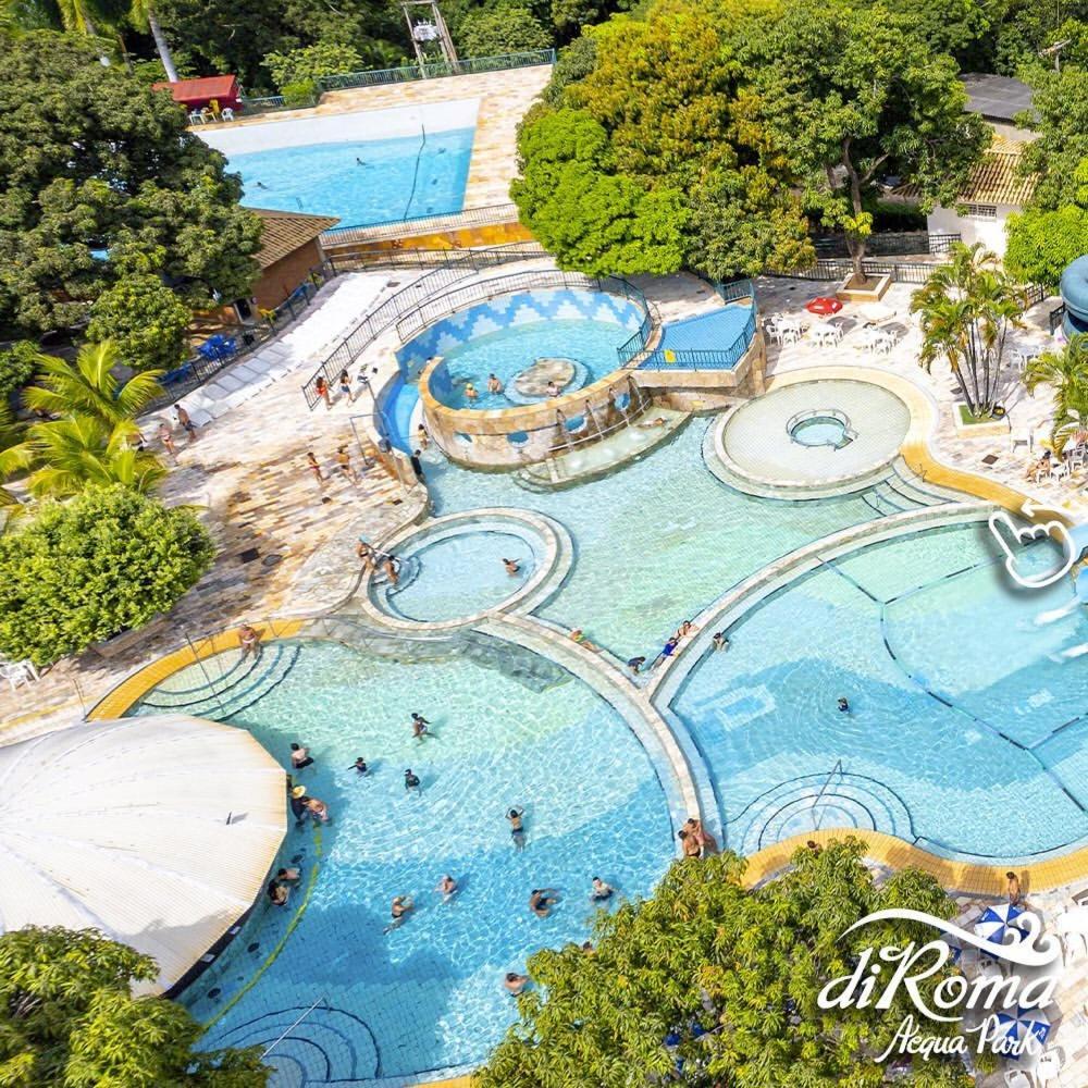 Hotel Spazzio Diroma Cafe Da Manha E Acesso Ao Acqua Park Калдас Новас Екстериор снимка